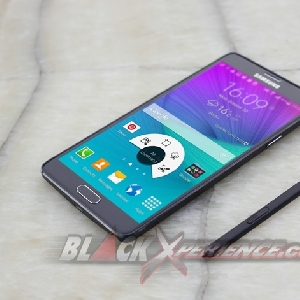 Samsung Galaxy Note 4 - Tampak Samping Stylus