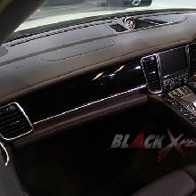 Tambahan Ornamen Chrome Di Center Console