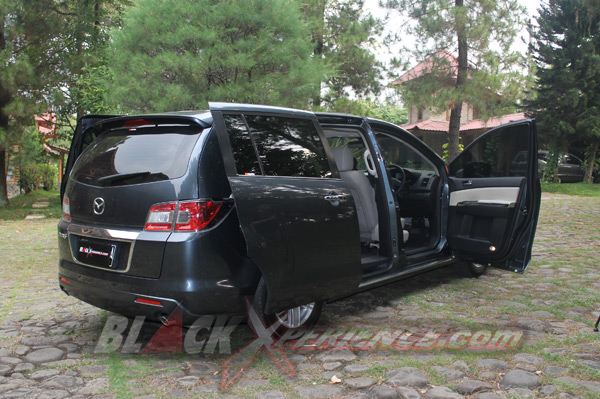 Mazda8 Ideal Untuk Liburan