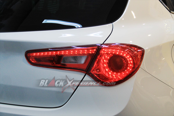 Lampu Belakang Menggunakan LED