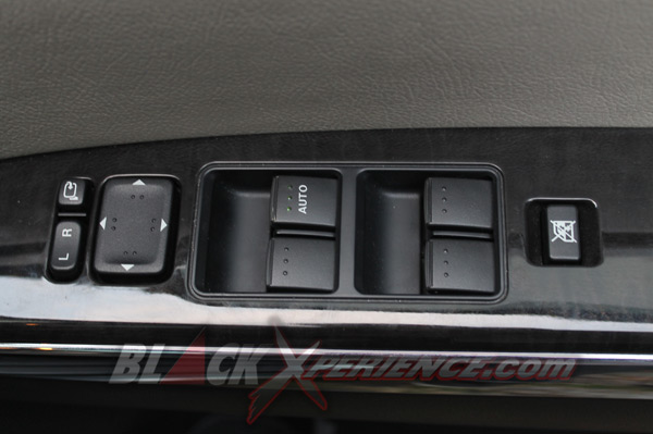 Mazda8 Ideal Untuk Liburan