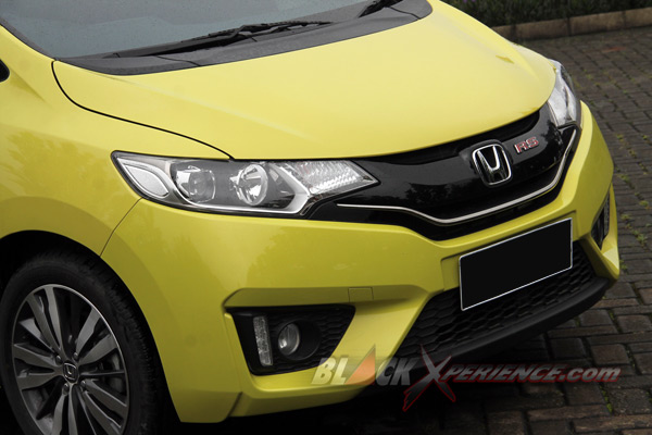 Ada Tamabahan DRL Pada Bumper Depan