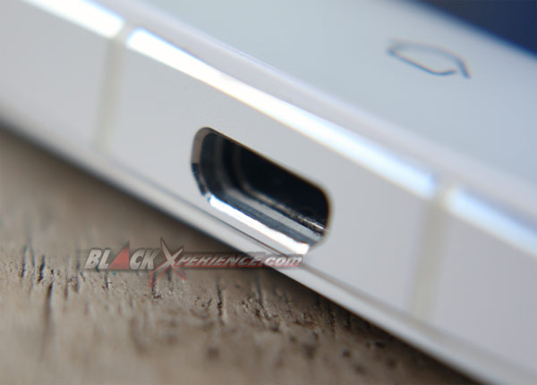 Vivo Xplay 3S - Port Micro USB