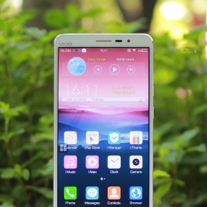 Vivo Xplay 3S - Tampak Depan (2)