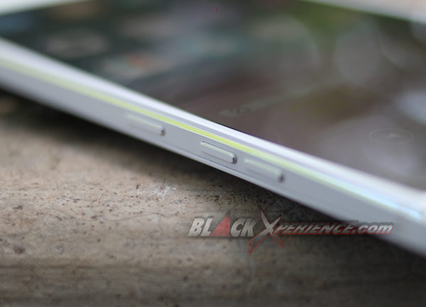 Vivo Xplay 3S - Tombol Volume dan Power