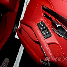 Door Trim Mendapat Aksen Aluminium