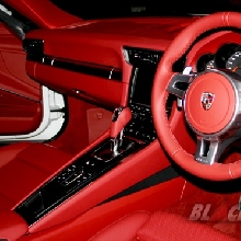 Nuansa Merah Pada Kabin