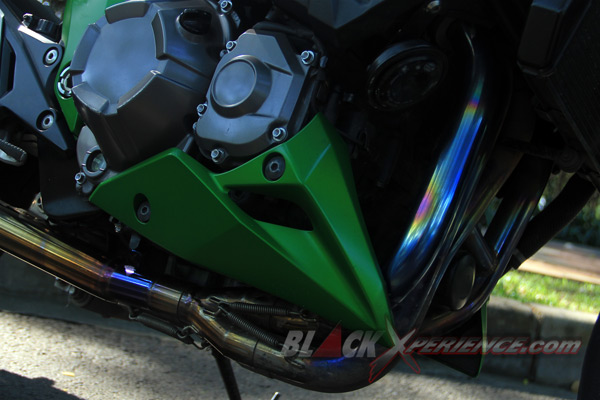 Under Cowl Hadirkan Aksen Agresif