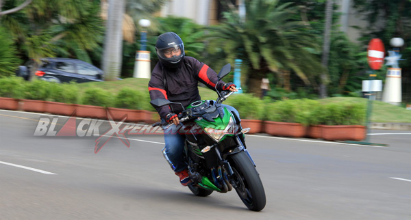 Semi cornering hadirkan handling yang mantap