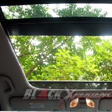 Atap Kaca dengan Sunroof