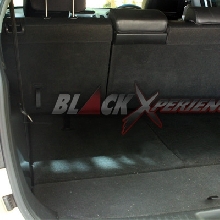 Bagasi dengan Jok Belakang Dilipat