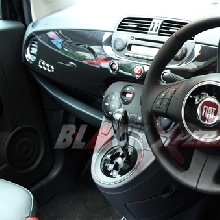 Lingkar Kemudi Modern dengan Kontrol Audio