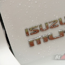 Logo Isuzu MU-X