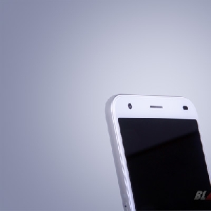 Bagian Depan Layar ZTE Blade S6