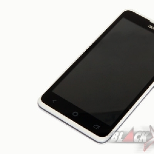 Acer Liquid Z520, tak Gentar Bersaing di Mid-end