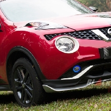 Ditambahkan Front Lip Spoiler