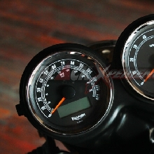 Menetr Cluster Analog yang Klasik