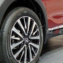 Semua Varian Pakai Roda R16