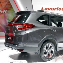 Ada Tiga Baris Jok untuk Penumpang