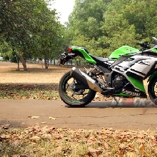 Detail striping yang unik 