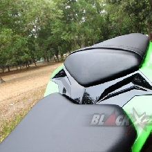 Jok berundak ciri khas motor sports