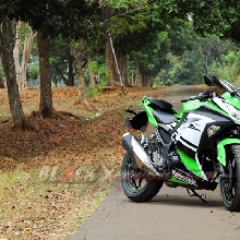 Secara keseluruhan bodi serupa dengan Ninja 250