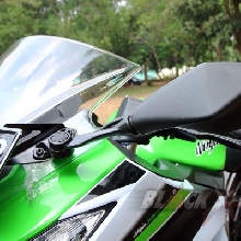 Spion yang dapat dilipat