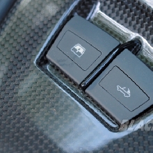 Tombol Pembukan Hardtop