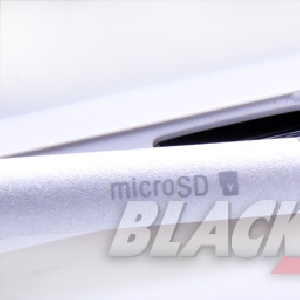 Sony Xperia C4 - Slot Kartu SIM Ganda dan Micro SD