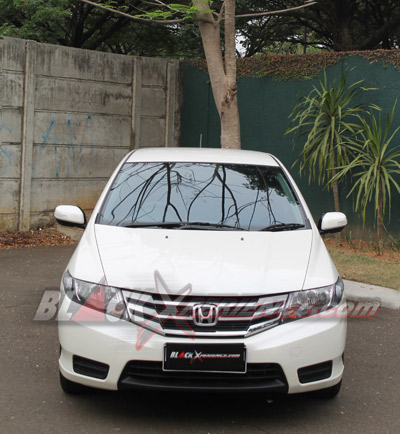 Merasakan Sensasi Berkendara Dengan Sedan Legendaris Honda