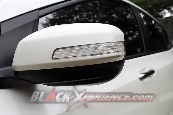 Merasakan Sensasi Berkendara Dengan Sedan Legendaris Honda