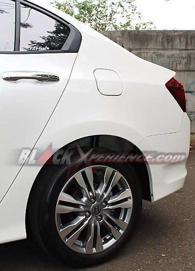 Merasakan Sensasi Berkendara Dengan Sedan Legendaris Honda