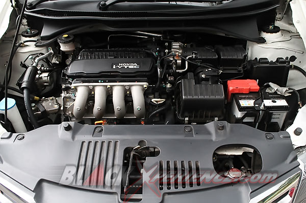 Merasakan Sensasi Berkendara Dengan Sedan Legendaris Honda