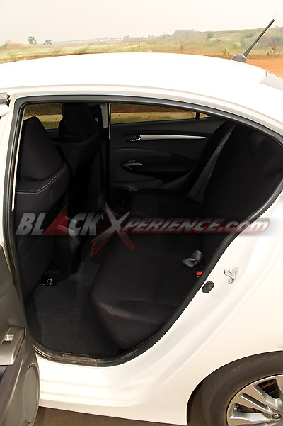 Merasakan Sensasi Berkendara Dengan Sedan Legendaris Honda