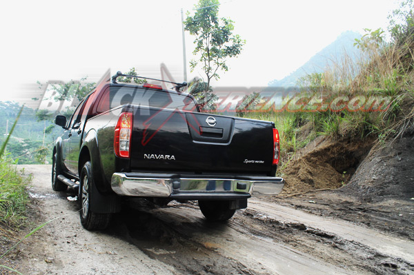 Berpetualang Bersama Nissan Navara Sports Version