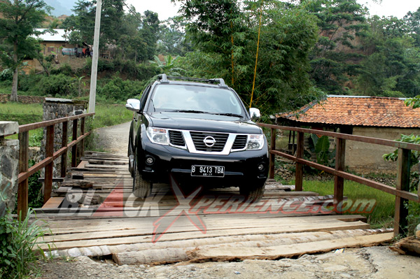 Berpetualang Bersama Nissan Navara Sports Version