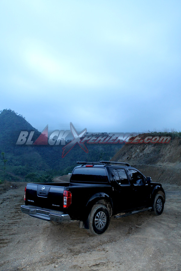 Berpetualang Bersama Nissan Navara Sports Version