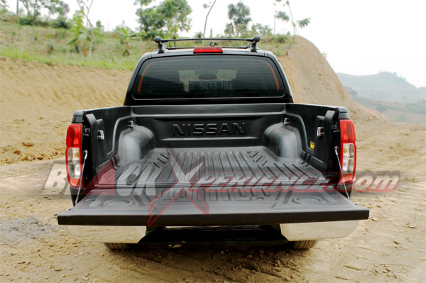 Berpetualang Bersama Nissan Navara Sports Version