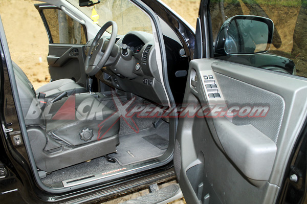 Berpetualang Bersama Nissan Navara Sports Version