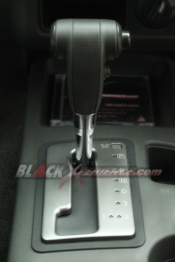 Berpetualang Bersama Nissan Navara Sports Version