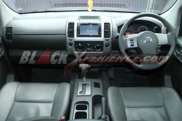 Berpetualang Bersama Nissan Navara Sports Version