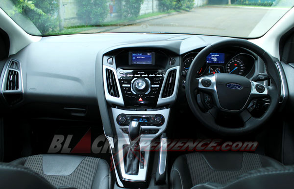 Menguji All-New Ford Focus Dengan Teknologi Pintarnya