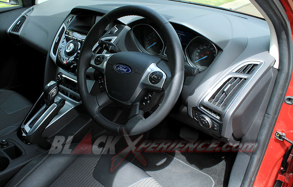 Menguji All-New Ford Focus Dengan Teknologi Pintarnya