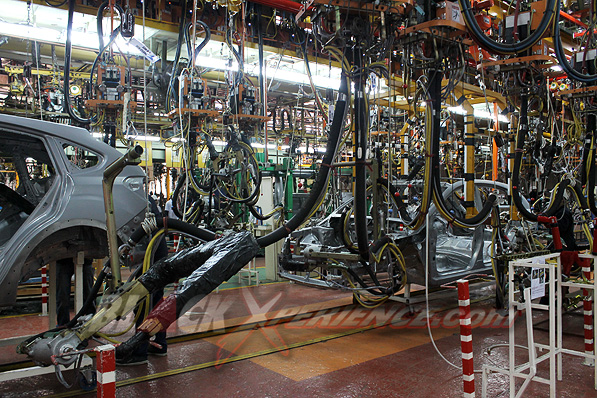 Melihat Proses Perakitan Subaru XV Langsung Dari Malaysia