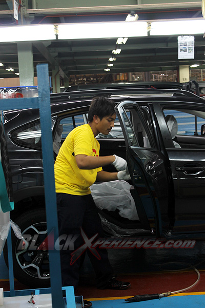 Melihat Proses Perakitan Subaru XV Langsung Dari Malaysia