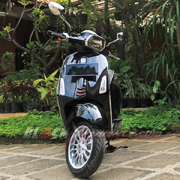 Vespa Sprint 2014 Paduan Style dan Cita Rasa Berkendara