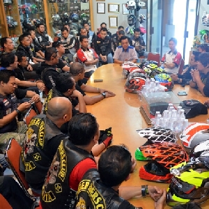 Tiger Riders Club Sambangi Pabrik Helm INK