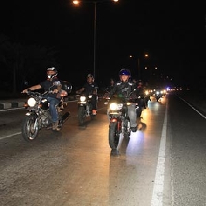 Konvoi Black Community Padati Semarang