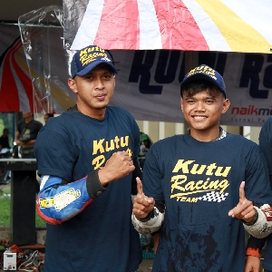 Pebalap dari Komunitas Kutu Vespa Berjaya di Scooter Grand Prix 2015 Seri 2