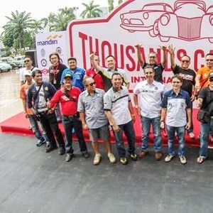 Puluhan Komunitas Mobil dan Motor Serbu IIMS 2015